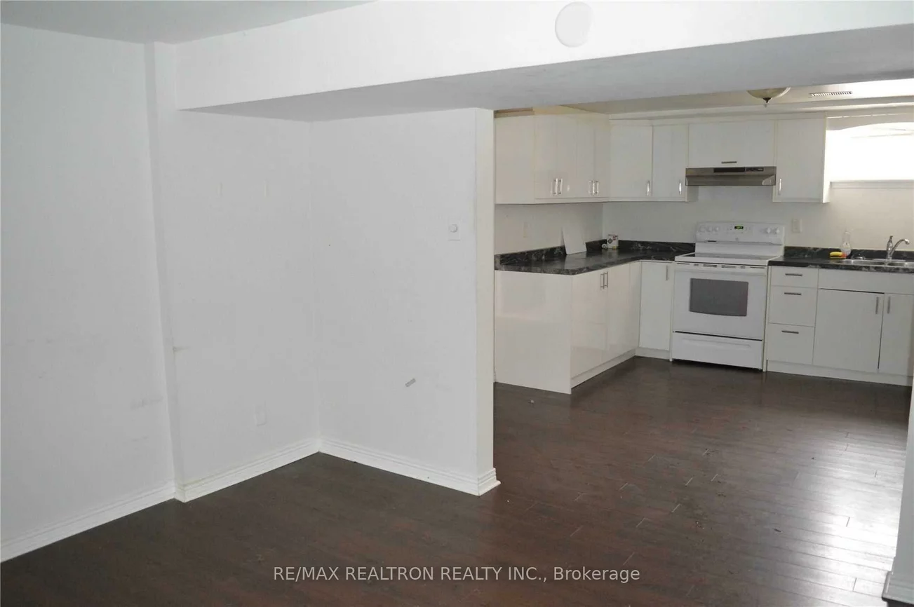 24, Holman, Aurora Highlands, Aurora