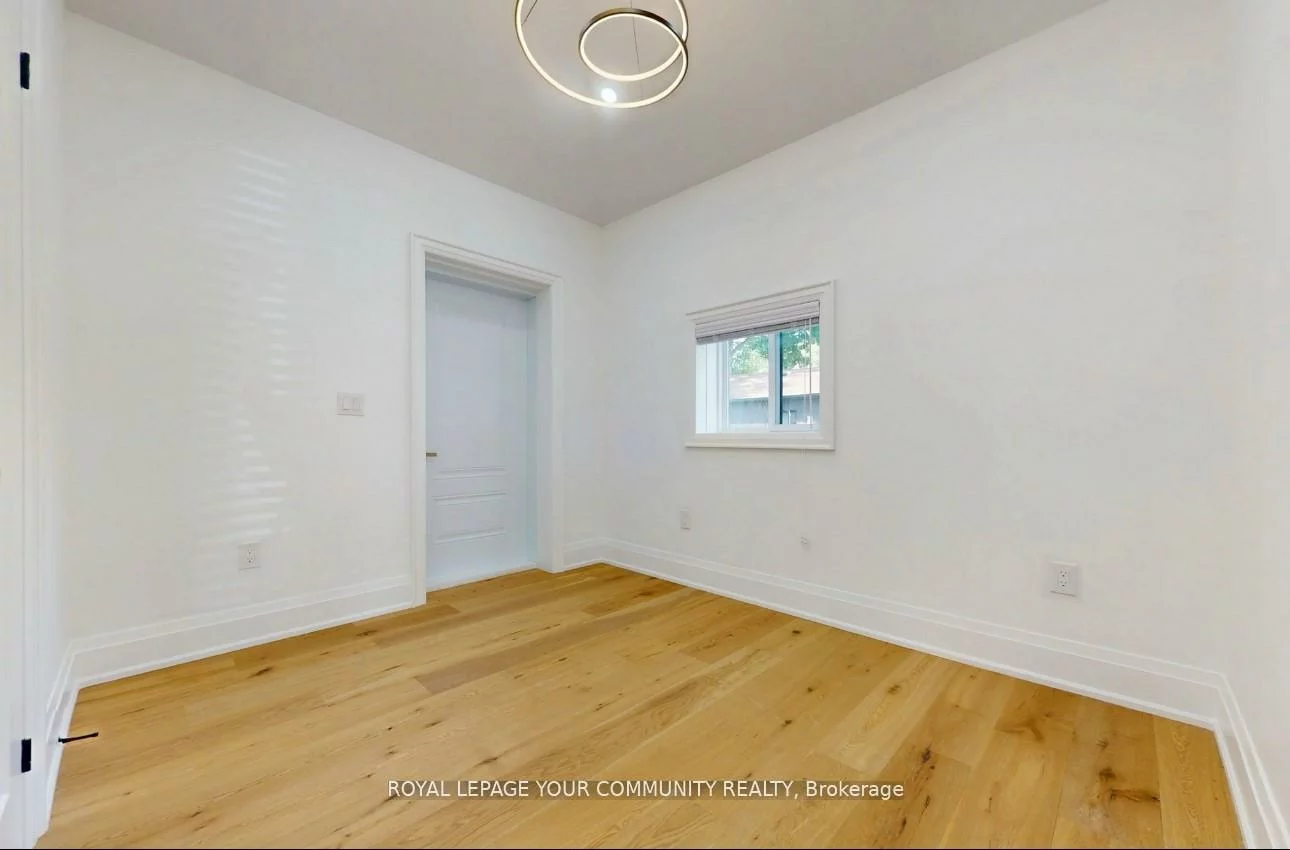 12, Kemano, Aurora Heights, Aurora