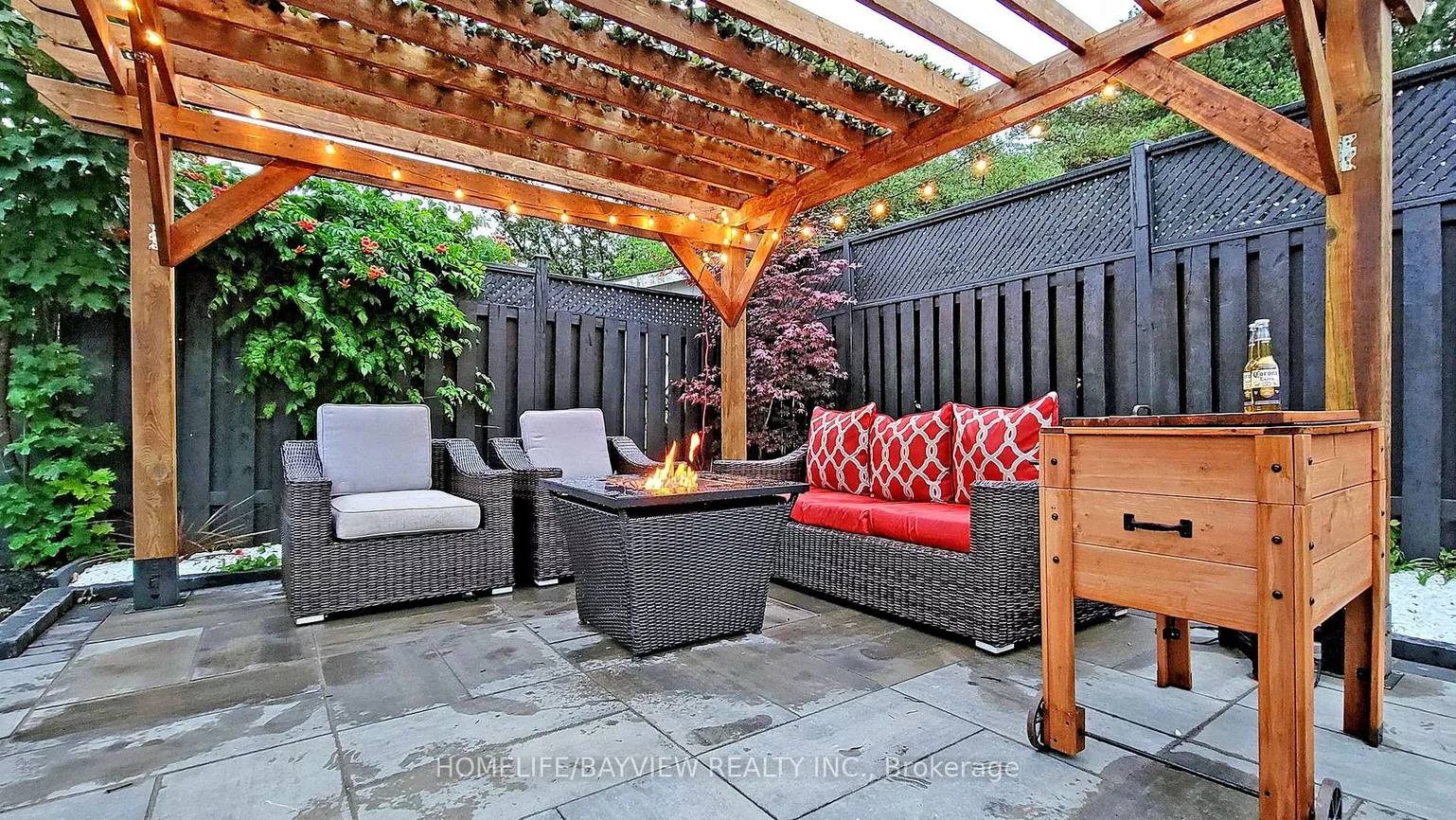 27, Hill, Hills of St Andrew, Aurora