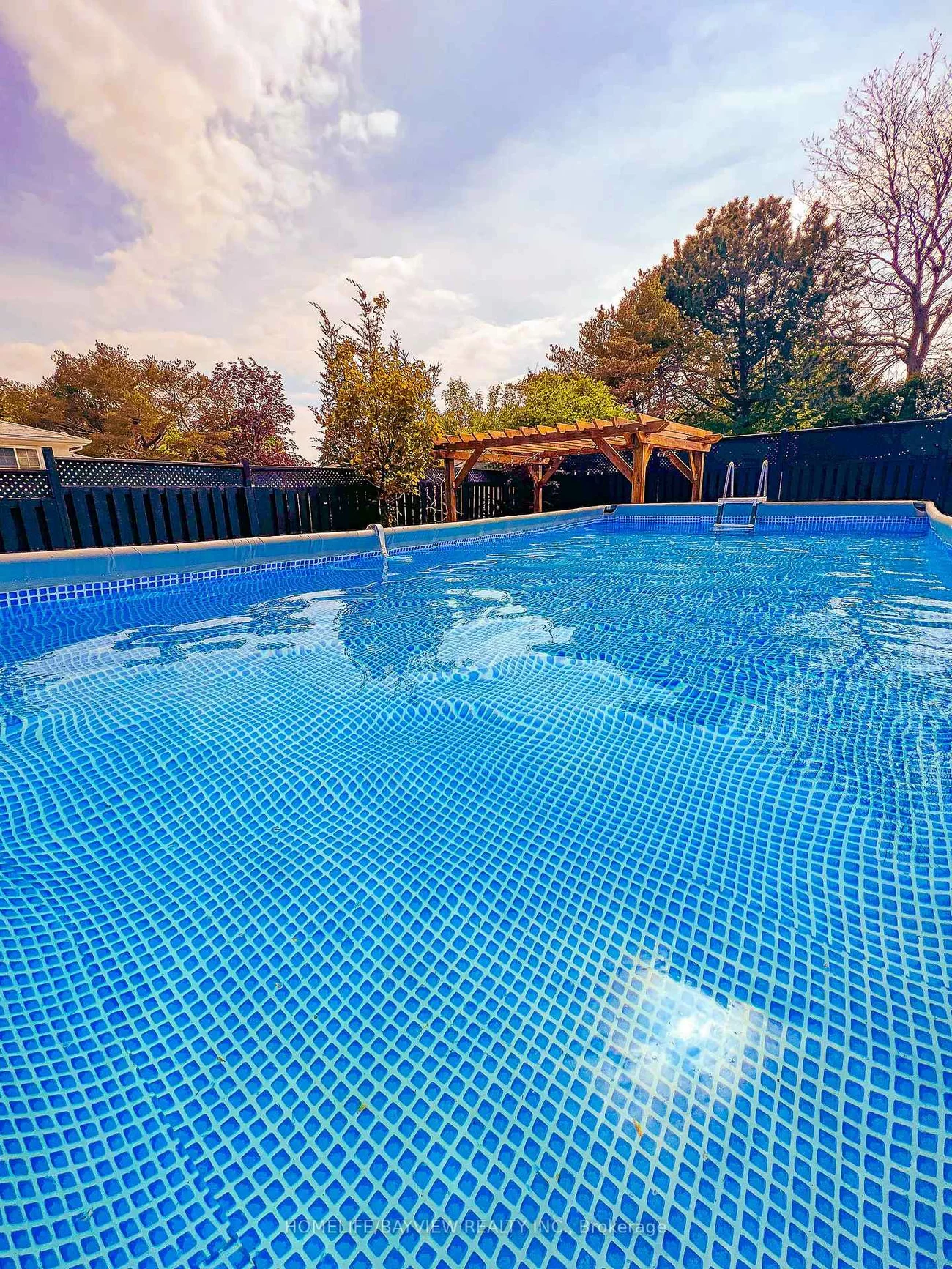 27, Hill, Hills of St Andrew, Aurora