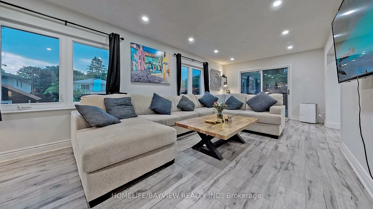 27, Hill, Hills of St Andrew, Aurora