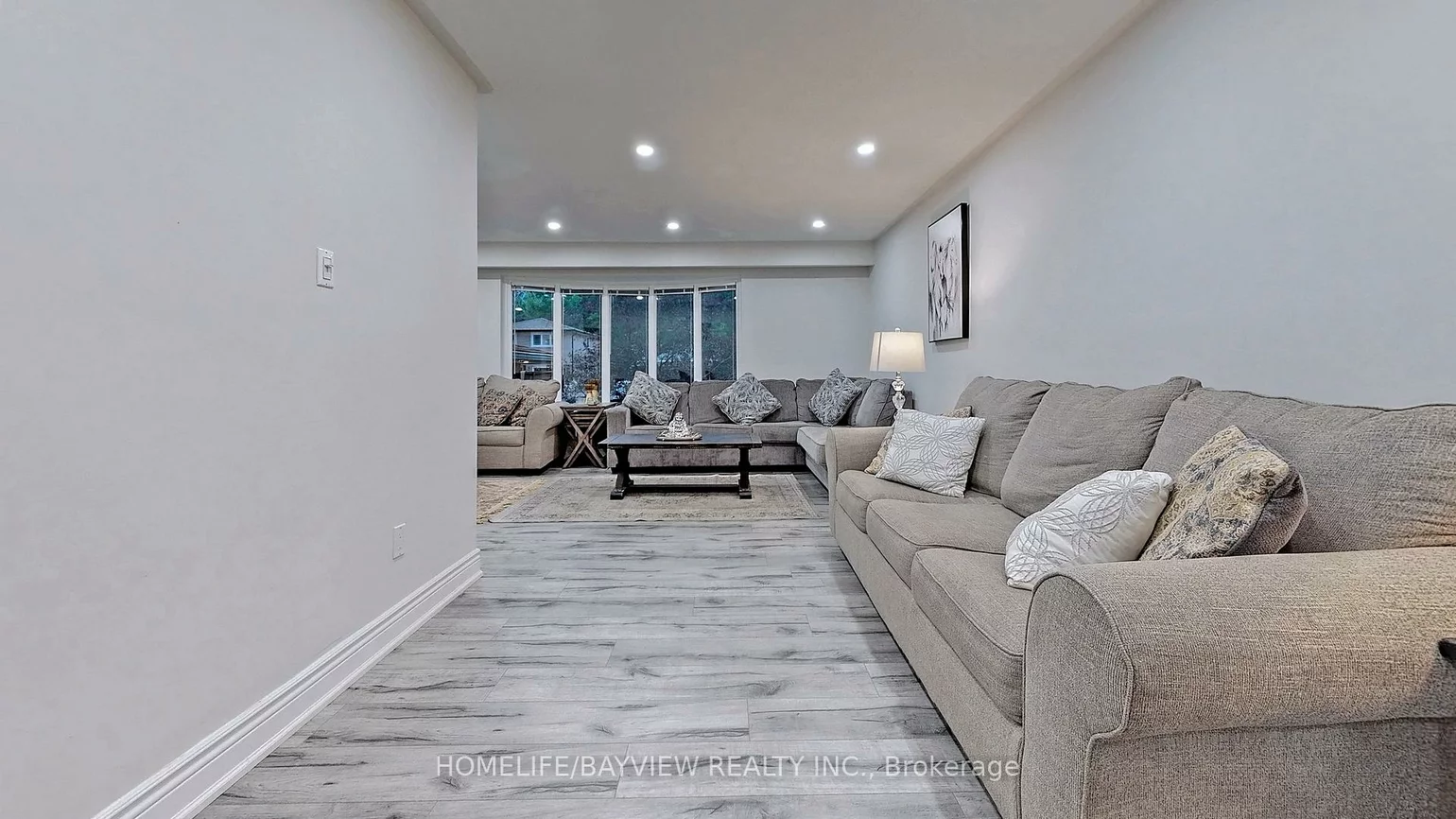 27, Hill, Hills of St Andrew, Aurora