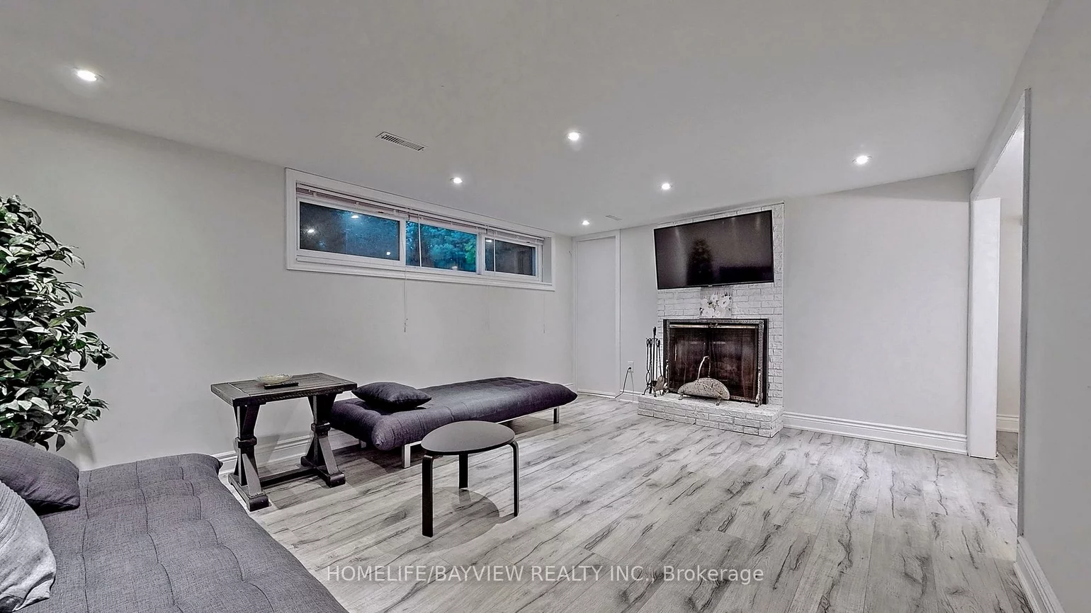 27, Hill, Hills of St Andrew, Aurora