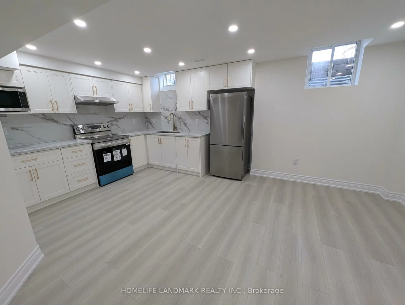 252, Borealis, Bayview Northeast, Aurora