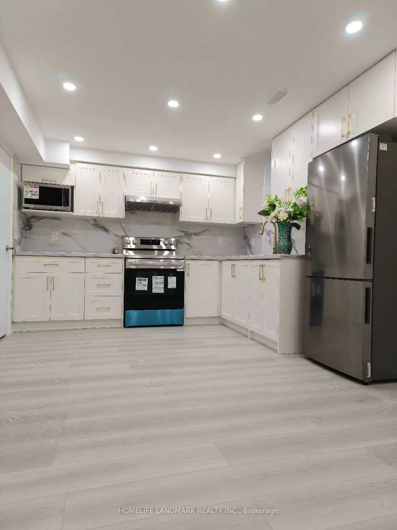 252, Borealis, Bayview Northeast, Aurora