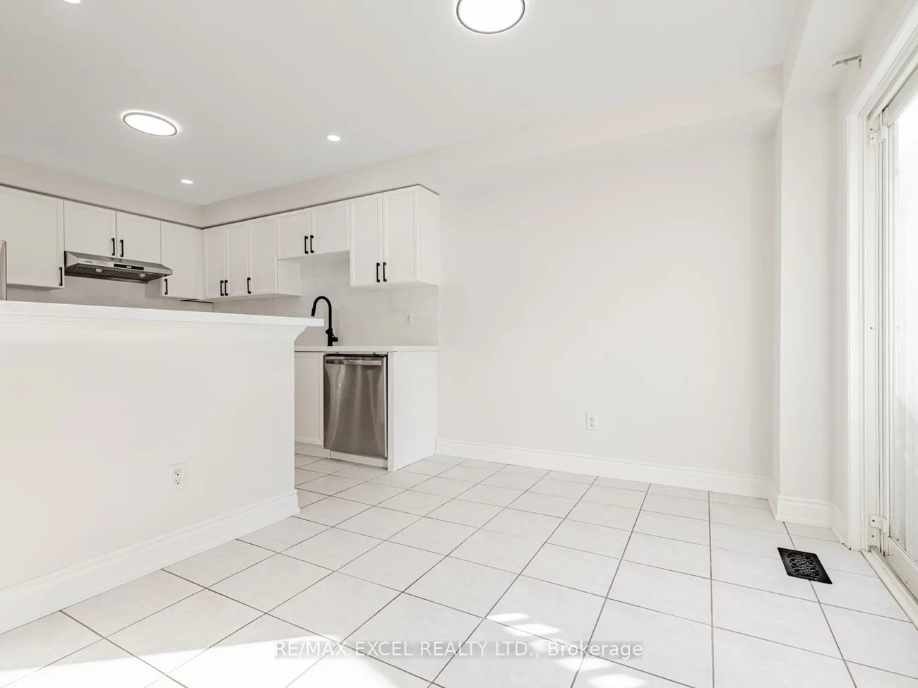 105, Millcliff, Aurora Grove, Aurora