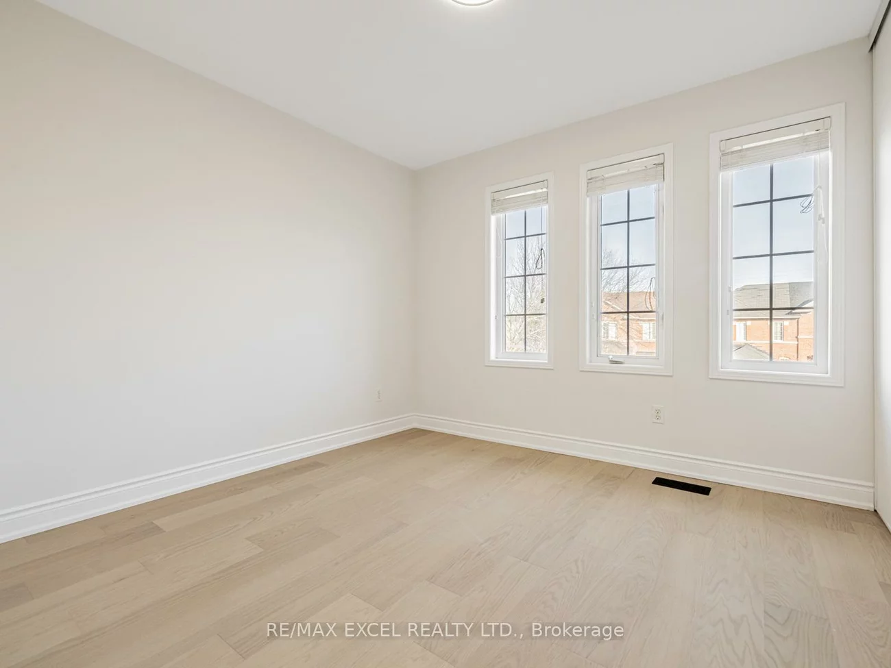 105, Millcliff, Aurora Grove, Aurora