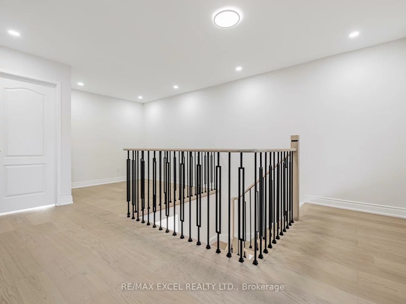 105, Millcliff, Aurora Grove, Aurora