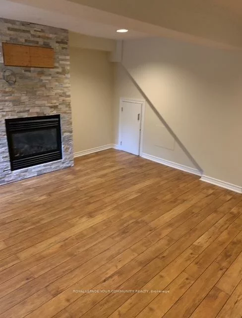 96, Gurnett, Aurora Village, Aurora