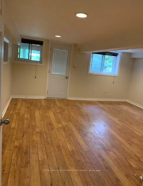 96, Gurnett, Aurora Village, Aurora