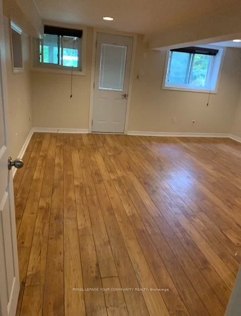 96, Gurnett, Aurora Village, Aurora