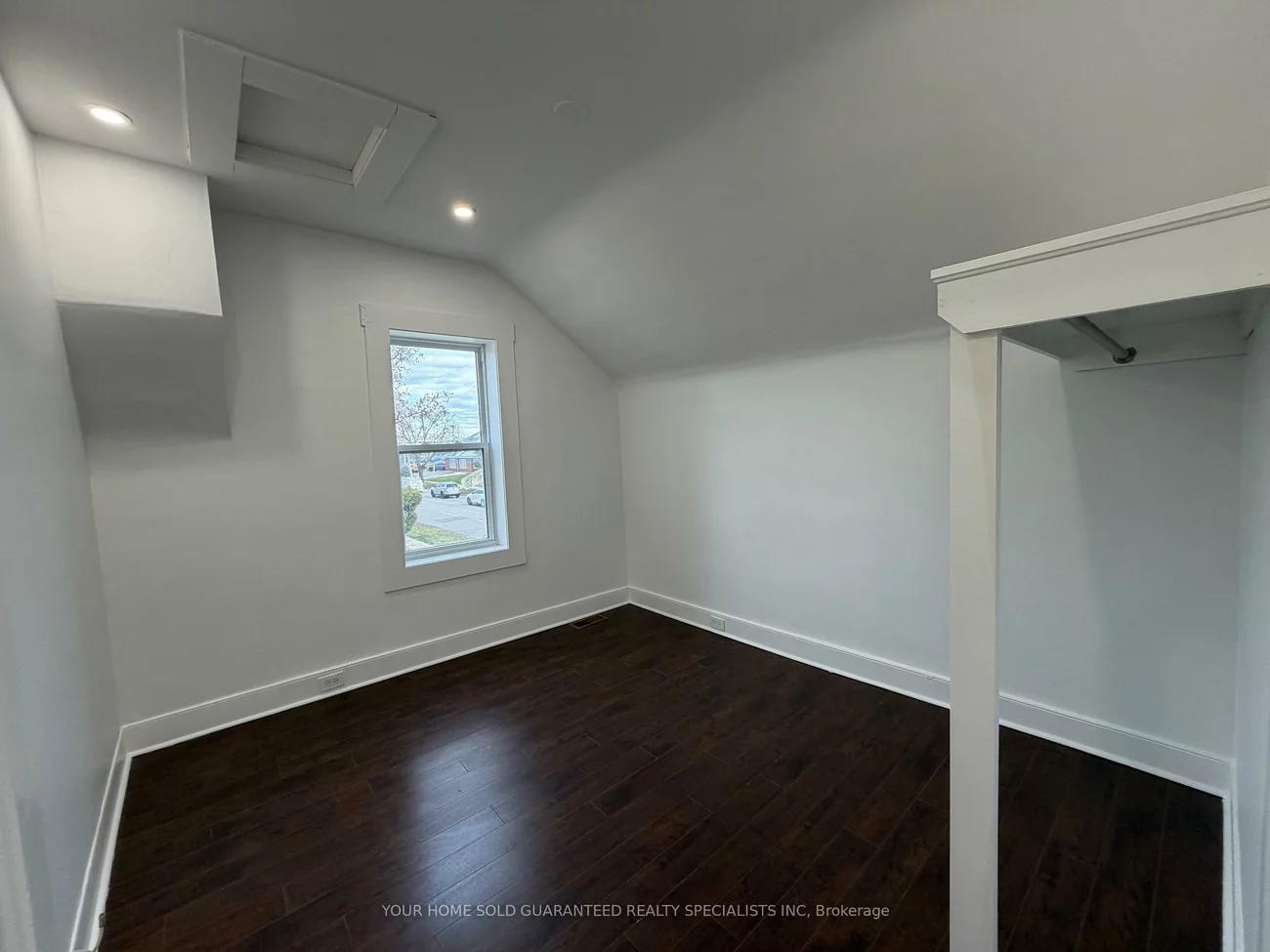 98, Wellington, Aurora Village, Aurora