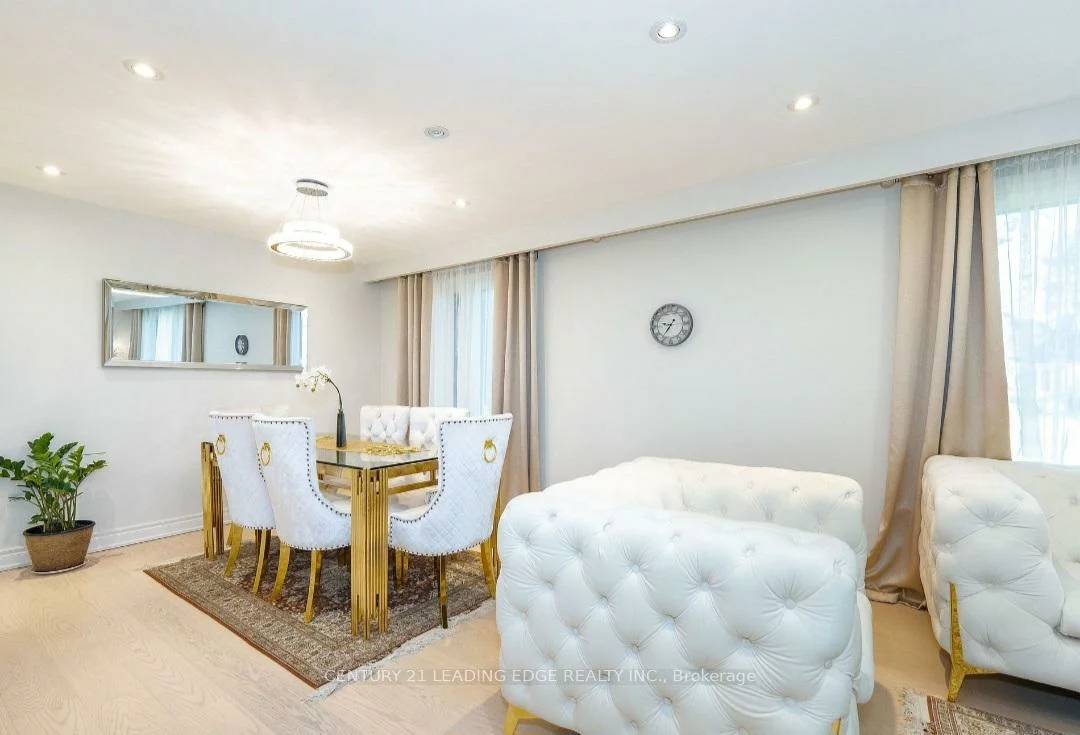 30, FOREHT, Aurora Heights, Aurora