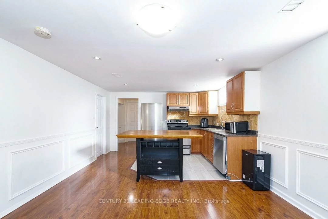 30, FOREHT, Aurora Heights, Aurora