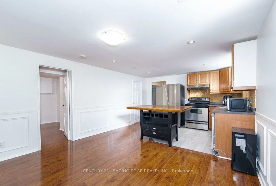 30, FOREHT, Aurora Heights, Aurora