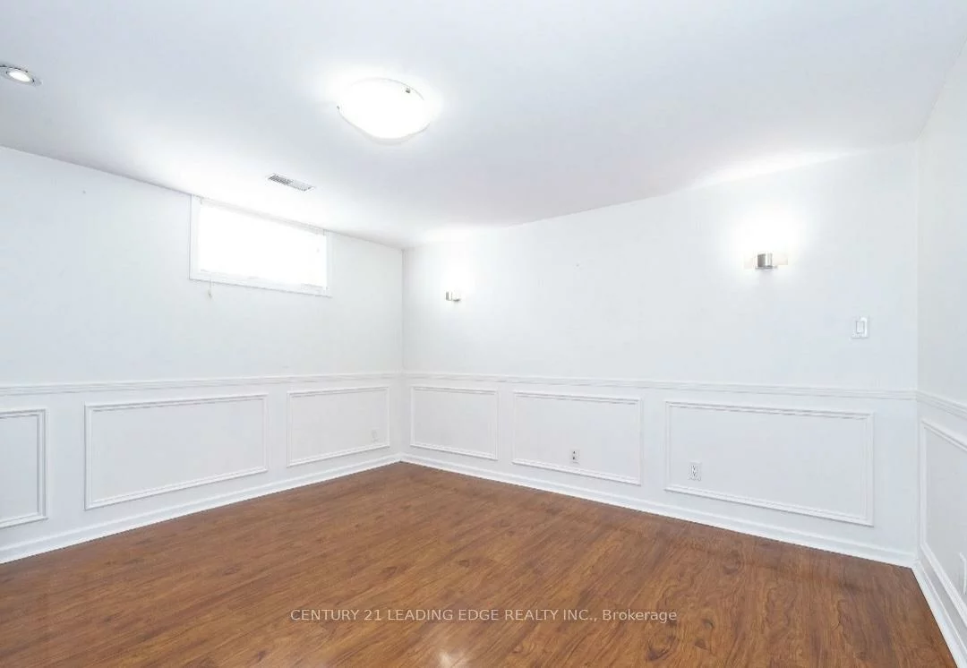 30, FOREHT, Aurora Heights, Aurora