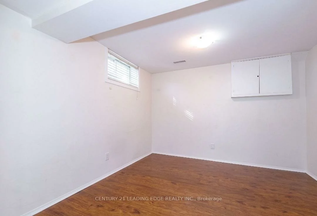 30, FOREHT, Aurora Heights, Aurora