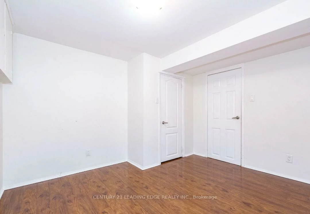 30, FOREHT, Aurora Heights, Aurora