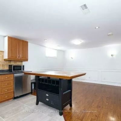 30, FOREHT, Aurora Heights, Aurora