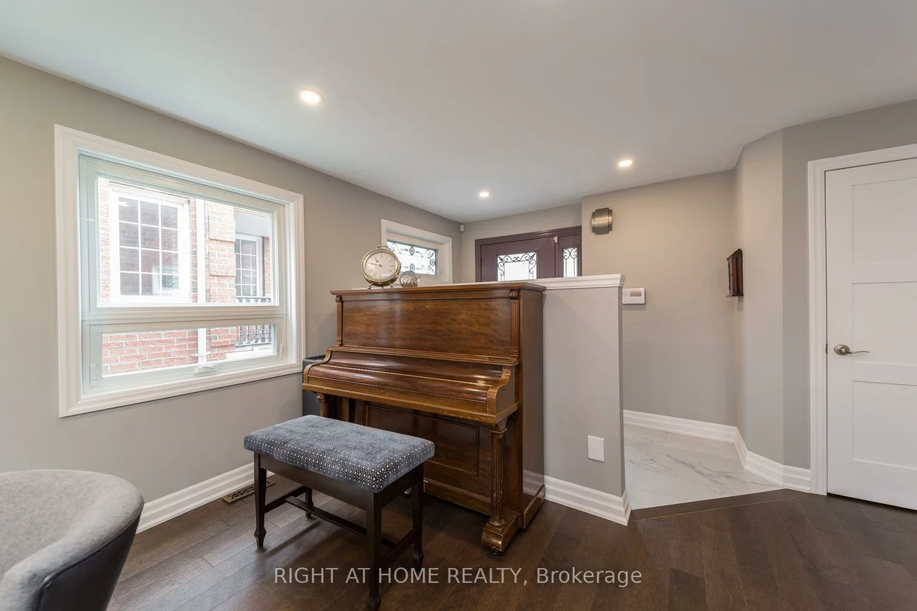 53, Primeau, Aurora Grove, Aurora