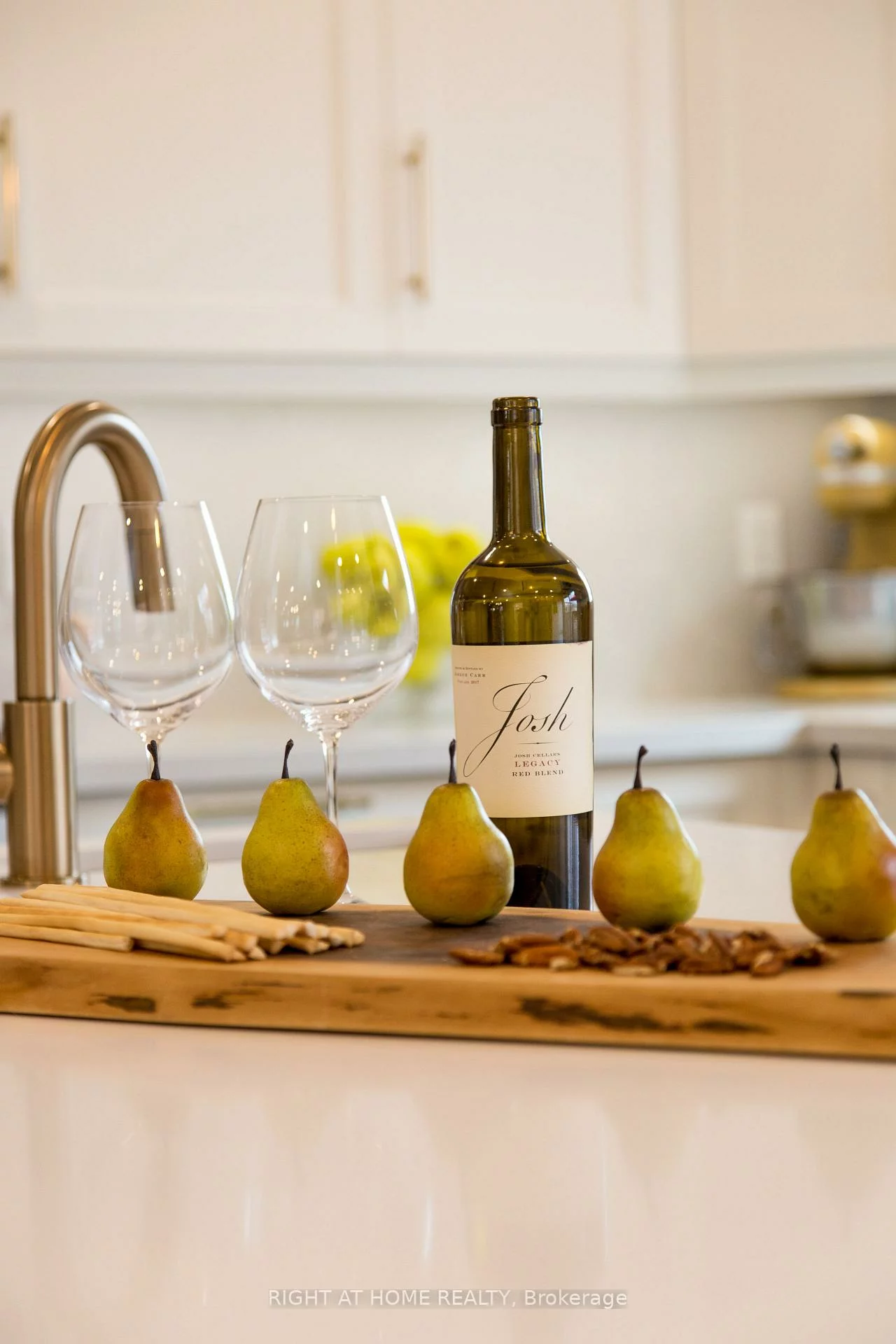 53, Primeau, Aurora Grove, Aurora