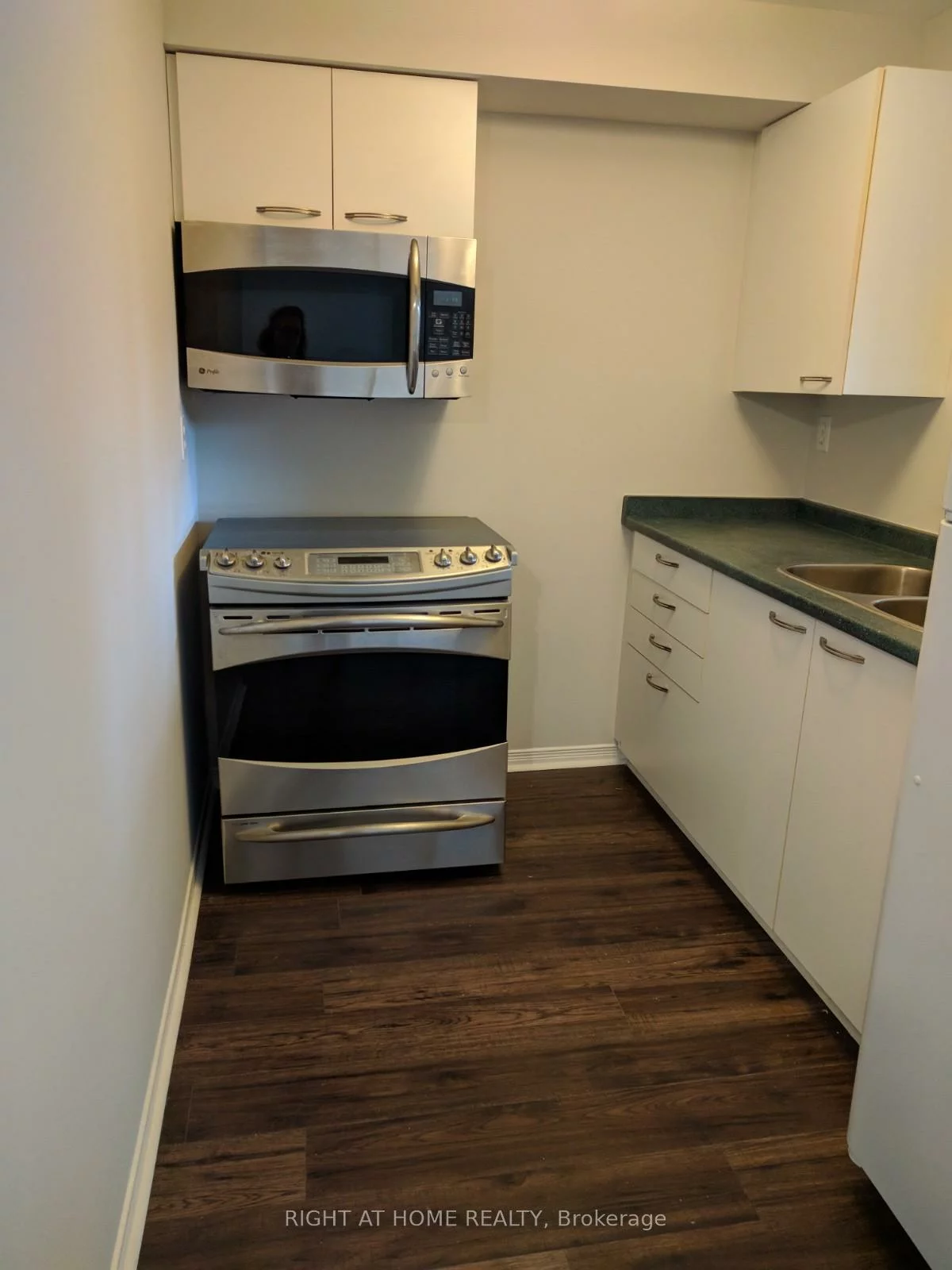 53, Primeau, Aurora Grove, Aurora