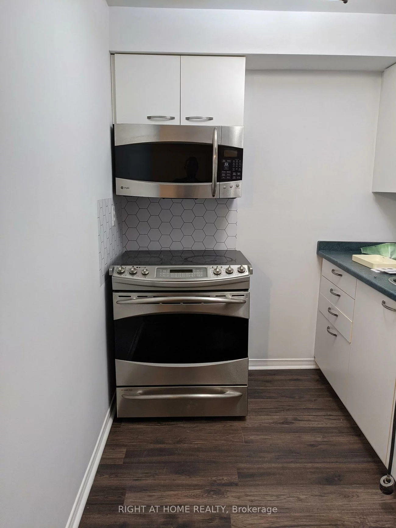 53, Primeau, Aurora Grove, Aurora