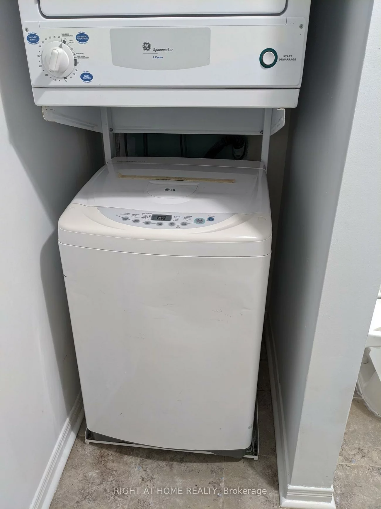 53, Primeau, Aurora Grove, Aurora