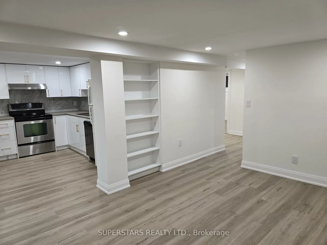 44, Child, Aurora Highlands, Aurora