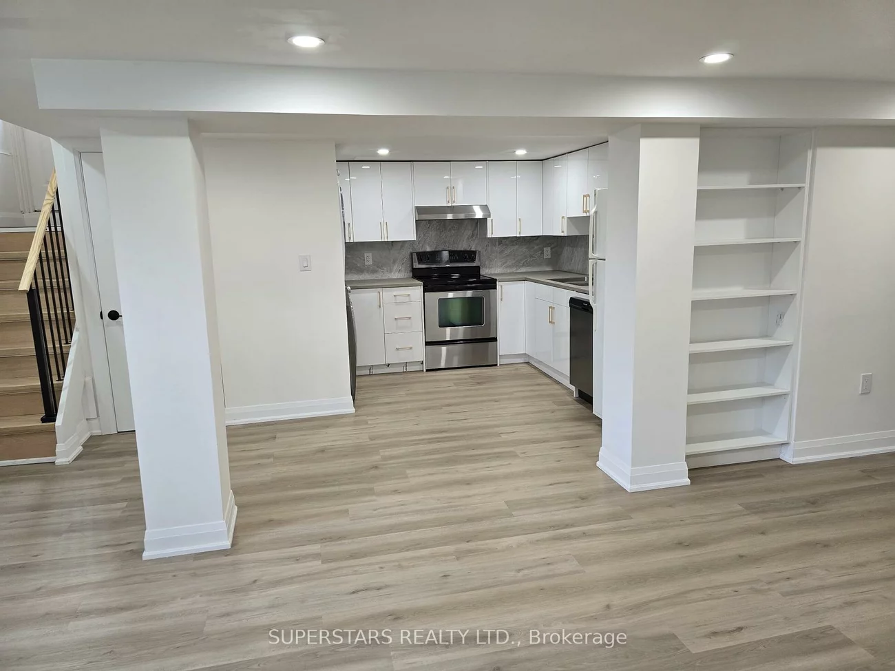 44, Child, Aurora Highlands, Aurora