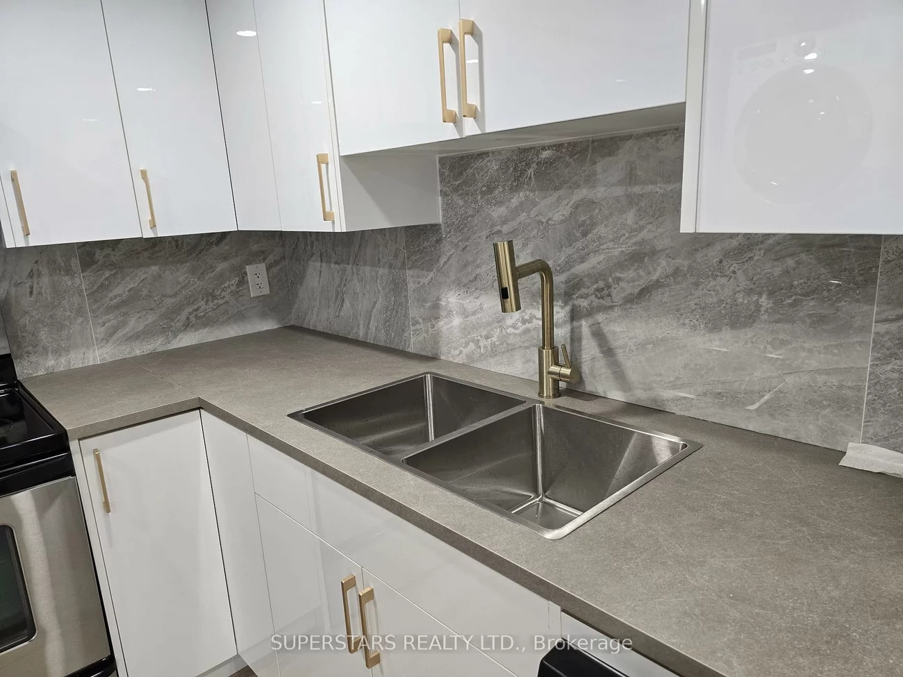 44, Child, Aurora Highlands, Aurora