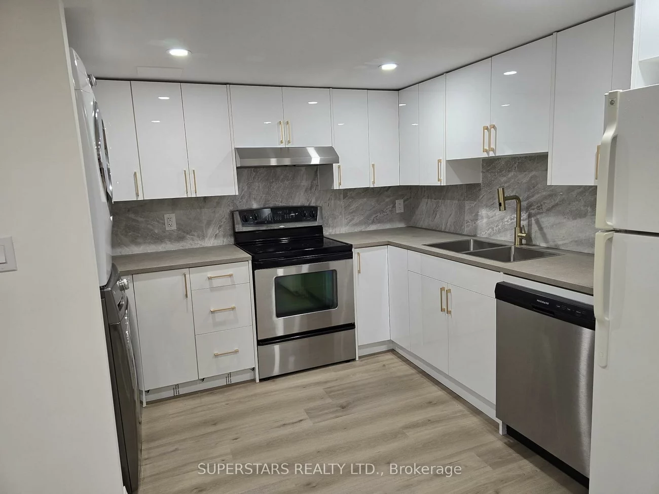 44, Child, Aurora Highlands, Aurora