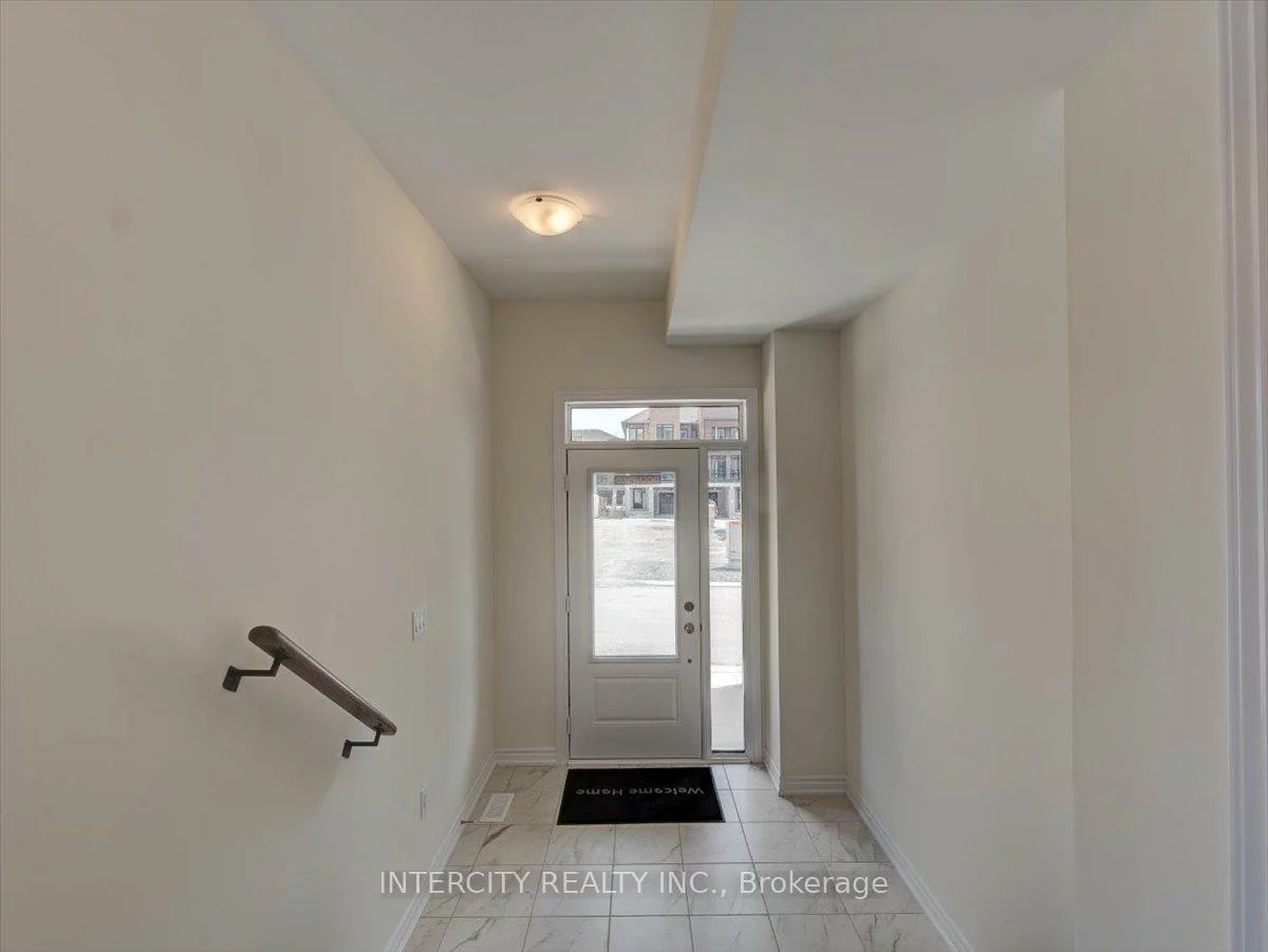 22, Griffith, Bayview Northeast, Aurora