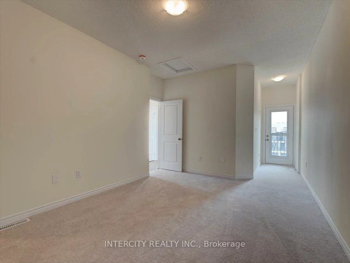 22, Griffith, Bayview Northeast, Aurora