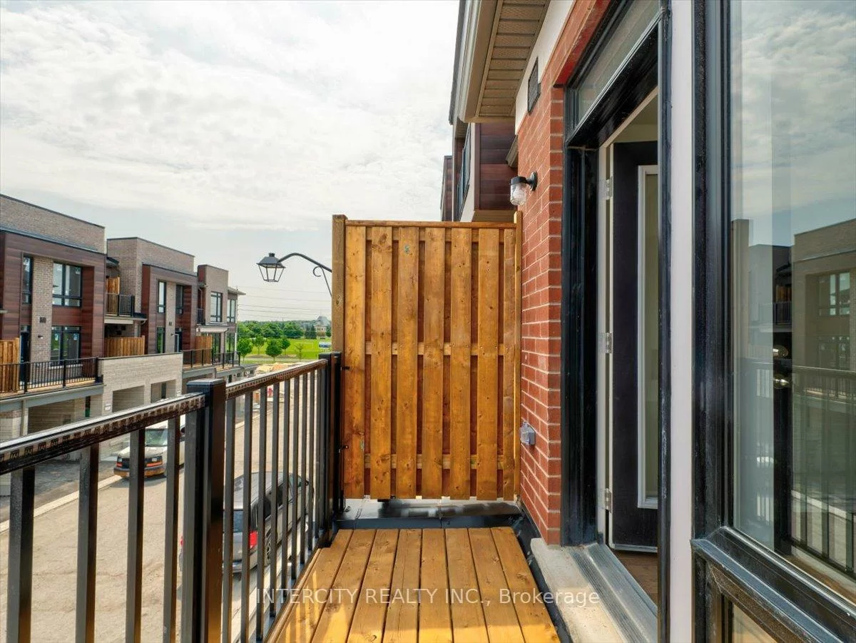 22, Griffith, Bayview Northeast, Aurora