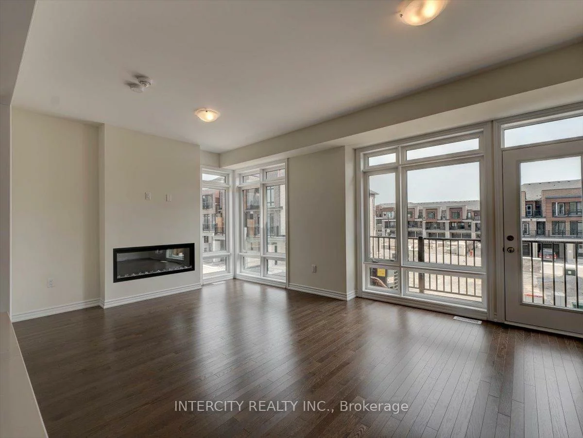 22, Griffith, Bayview Northeast, Aurora