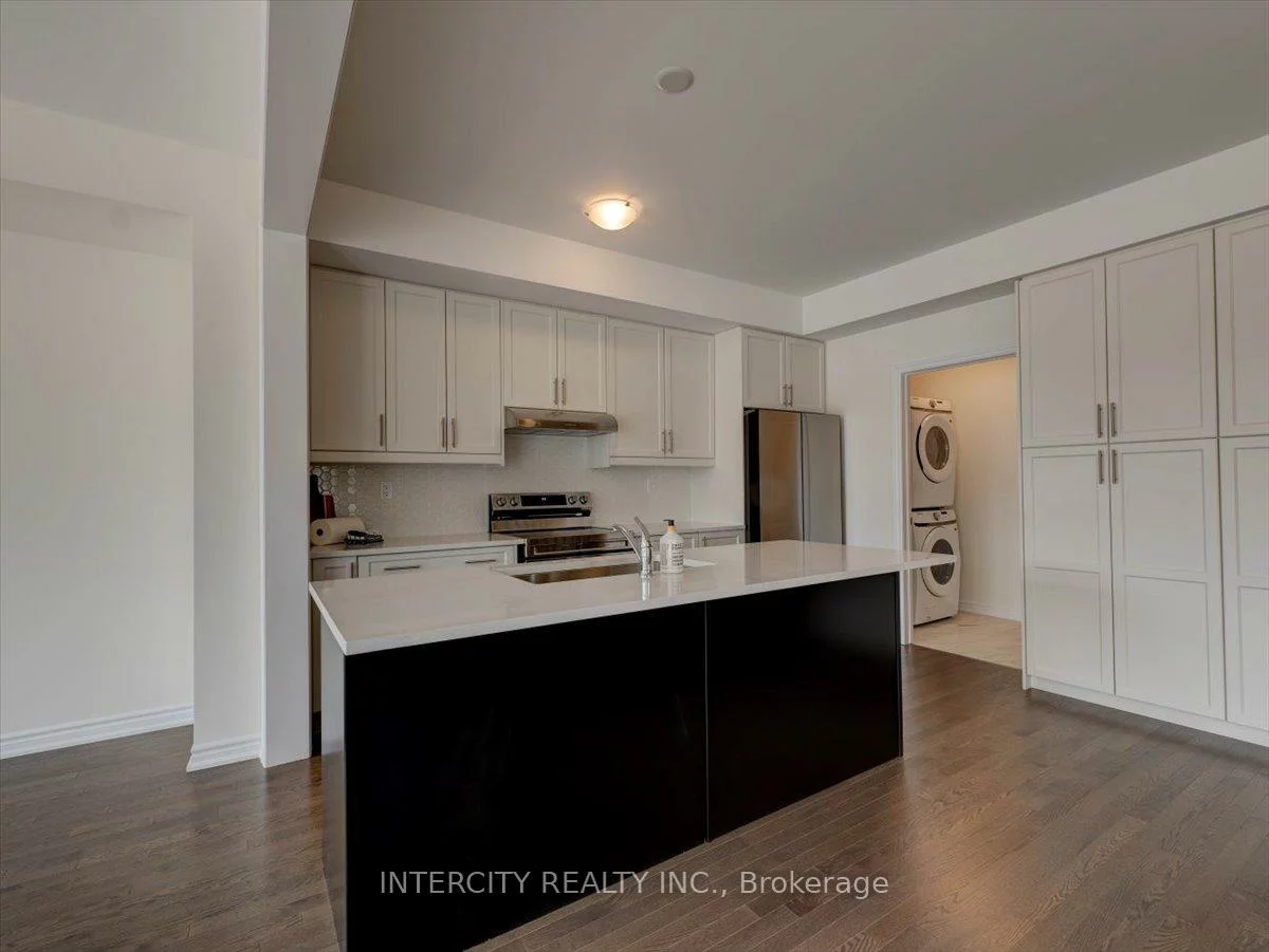 22, Griffith, Bayview Northeast, Aurora