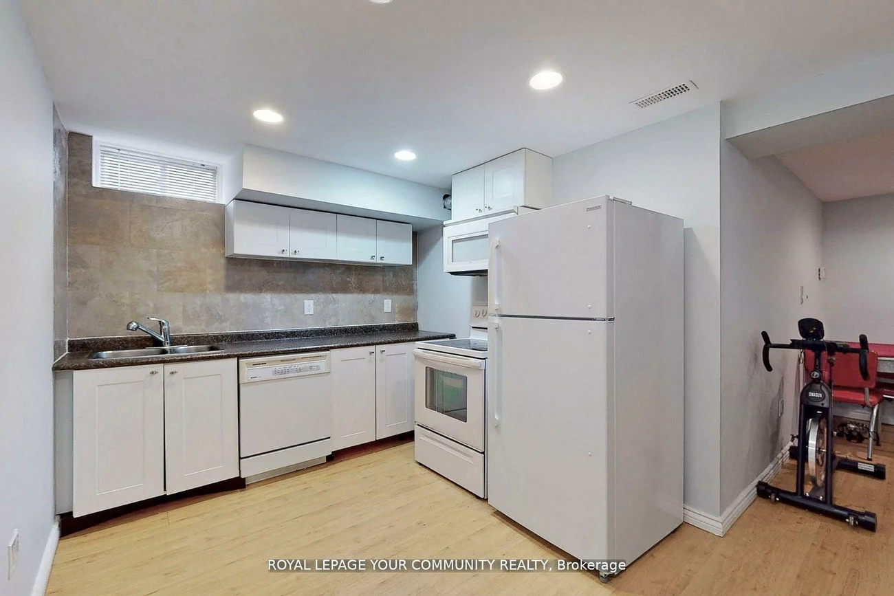 520, Stone, Aurora Grove, Aurora