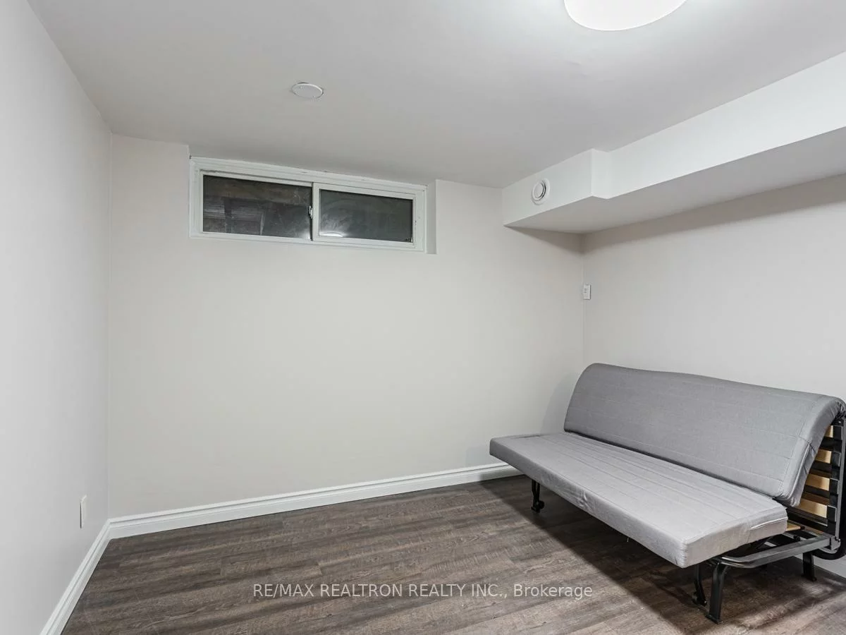 72B, Dunning, Aurora Village, Aurora