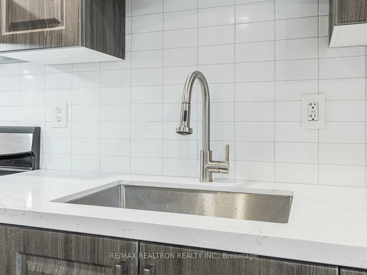 72B, Dunning, Aurora Village, Aurora