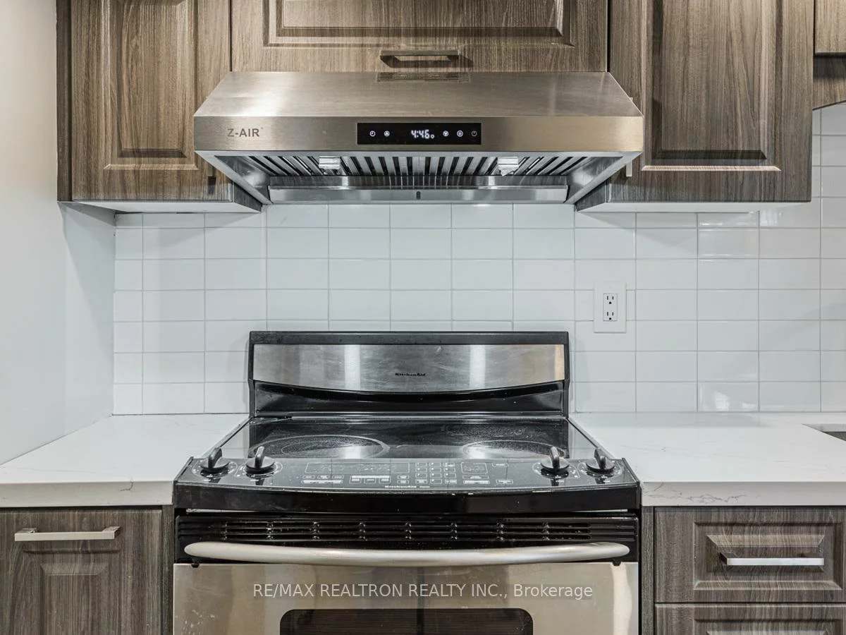 72B, Dunning, Aurora Village, Aurora