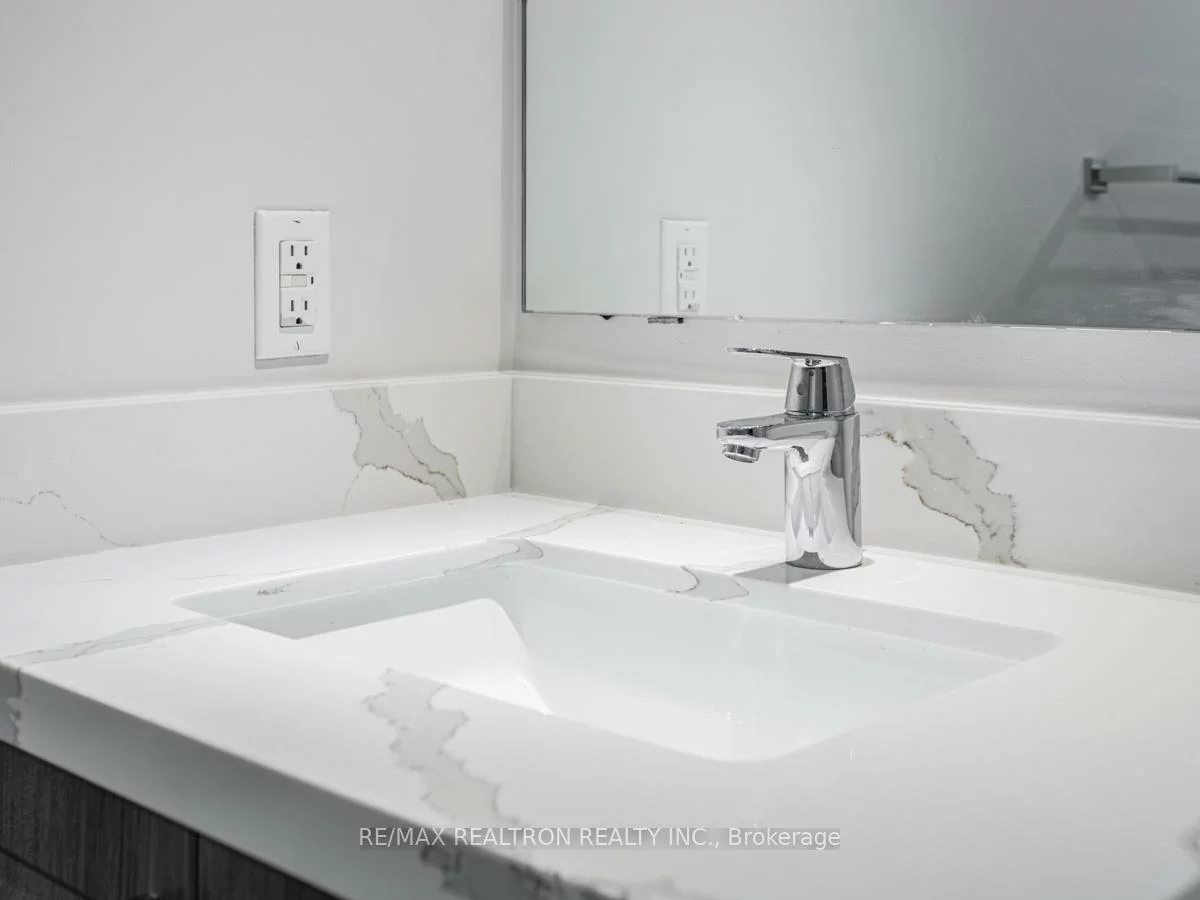 72B, Dunning, Aurora Village, Aurora