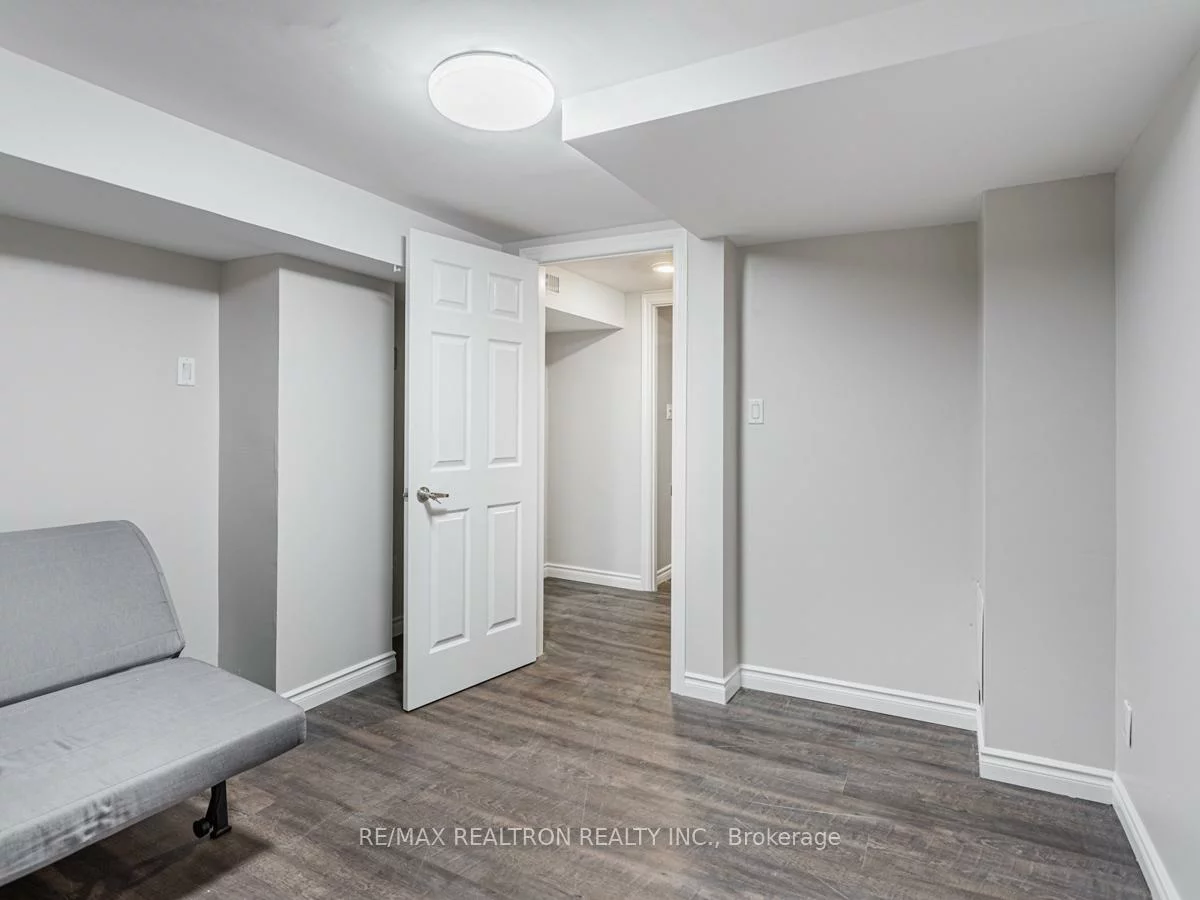 72B, Dunning, Aurora Village, Aurora