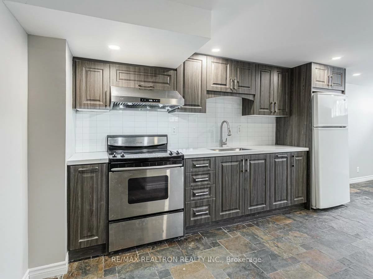 72B, Dunning, Aurora Village, Aurora