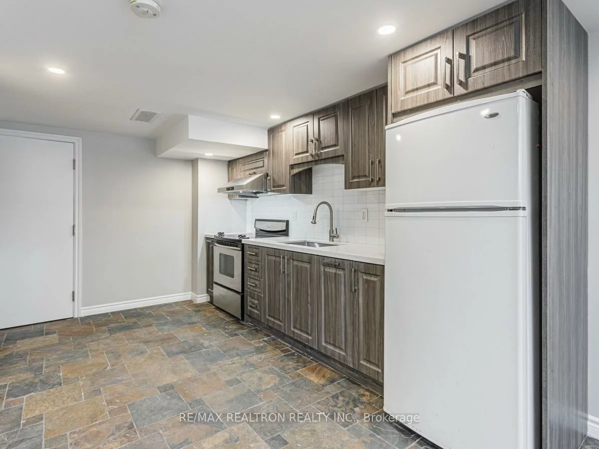 72B, Dunning, Aurora Village, Aurora