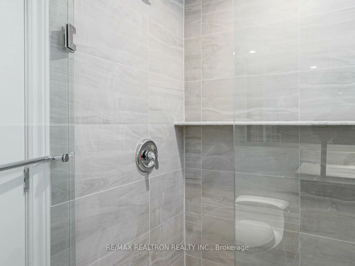 72B, Dunning, Aurora Village, Aurora