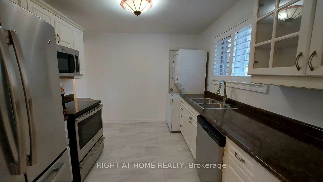 38, Stoddart, Aurora Highlands, Aurora