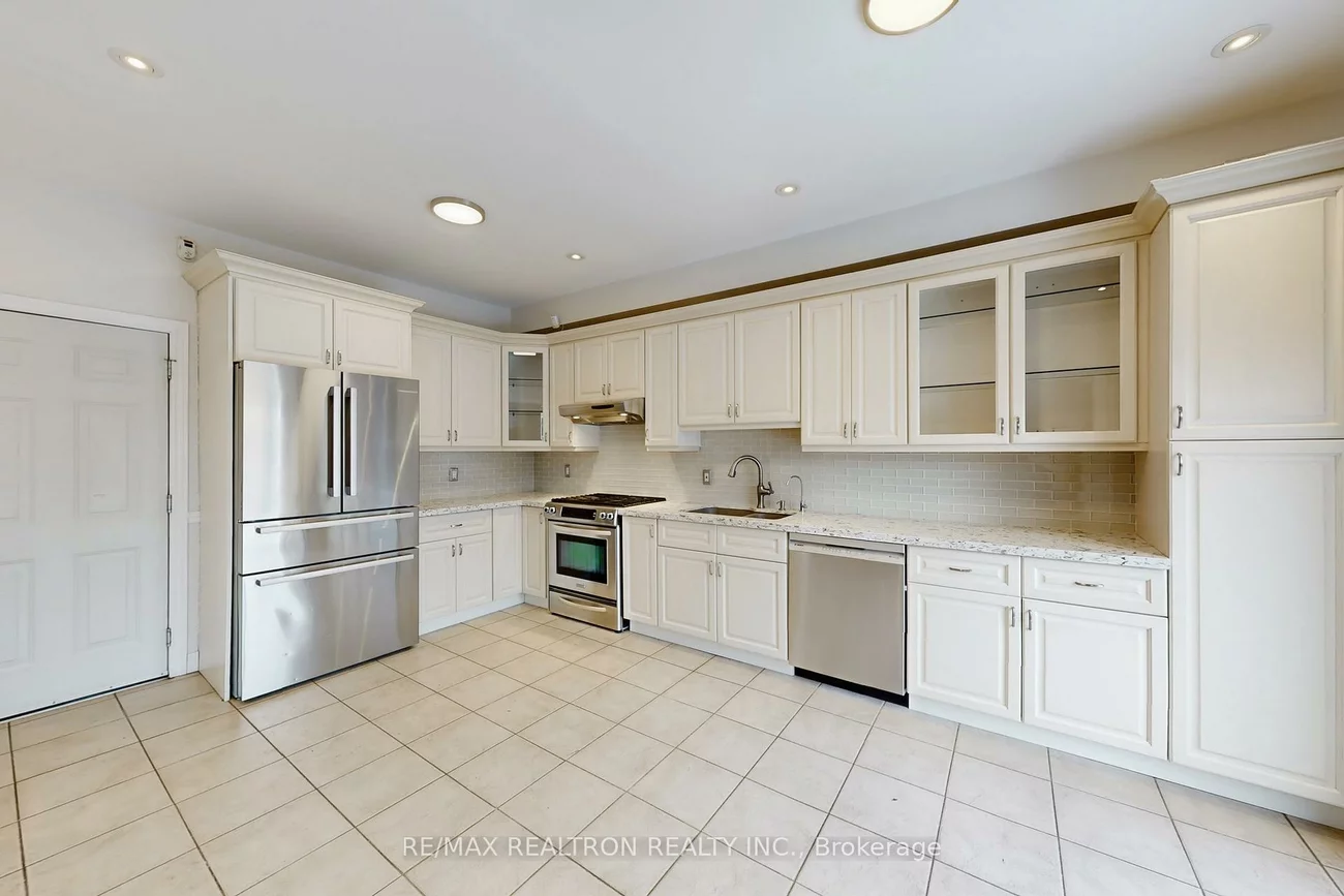 70, Earl Stewart, Bayview Wellington, Aurora