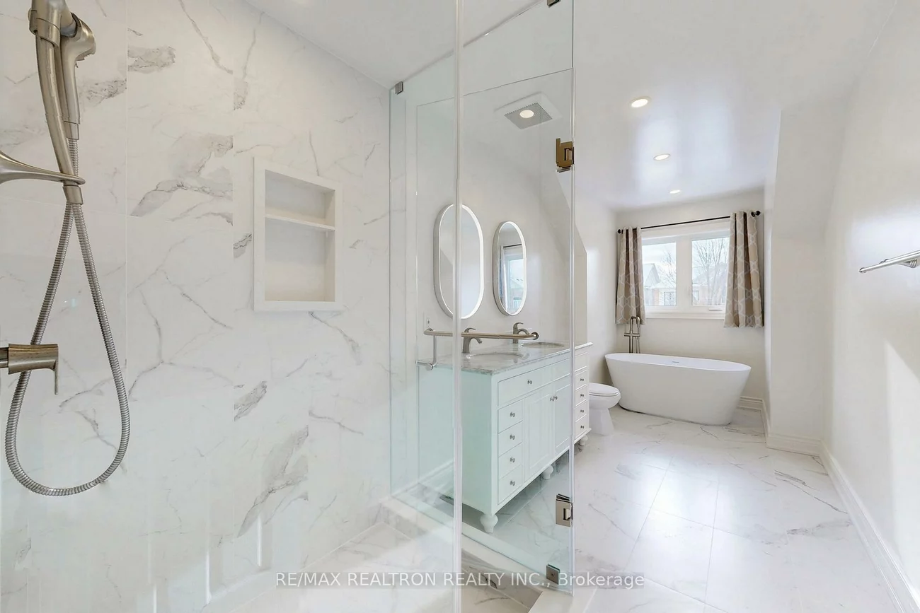 70, Earl Stewart, Bayview Wellington, Aurora