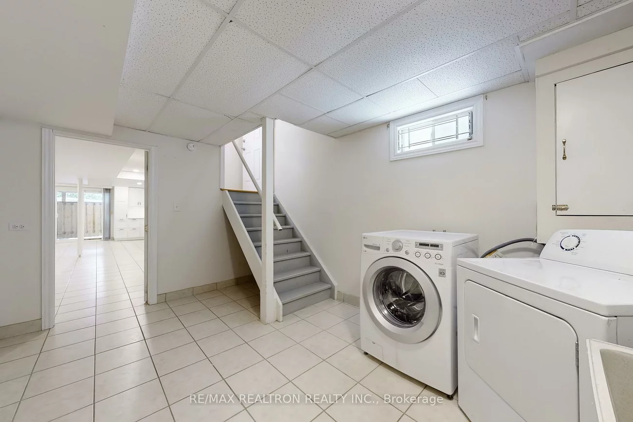 70, Earl Stewart, Bayview Wellington, Aurora